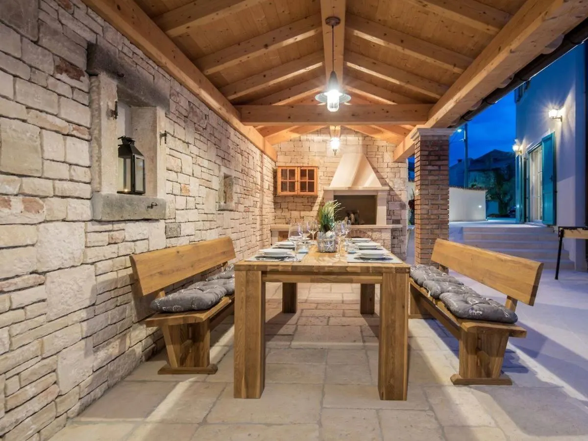 Moderne Istrische Steinvilla - 4 Sterne Mit Privatem, Beheizbaren Pool & Meerblick Kavran 0*,