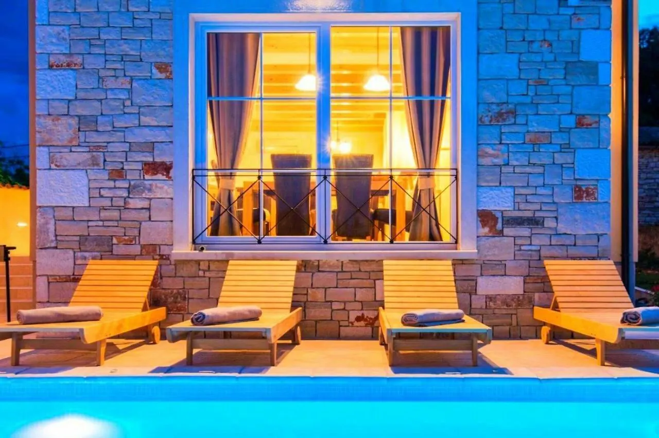 Moderne Istrische Steinvilla - 4 Sterne Mit Privatem, Beheizbaren Pool & Meerblick Kavran