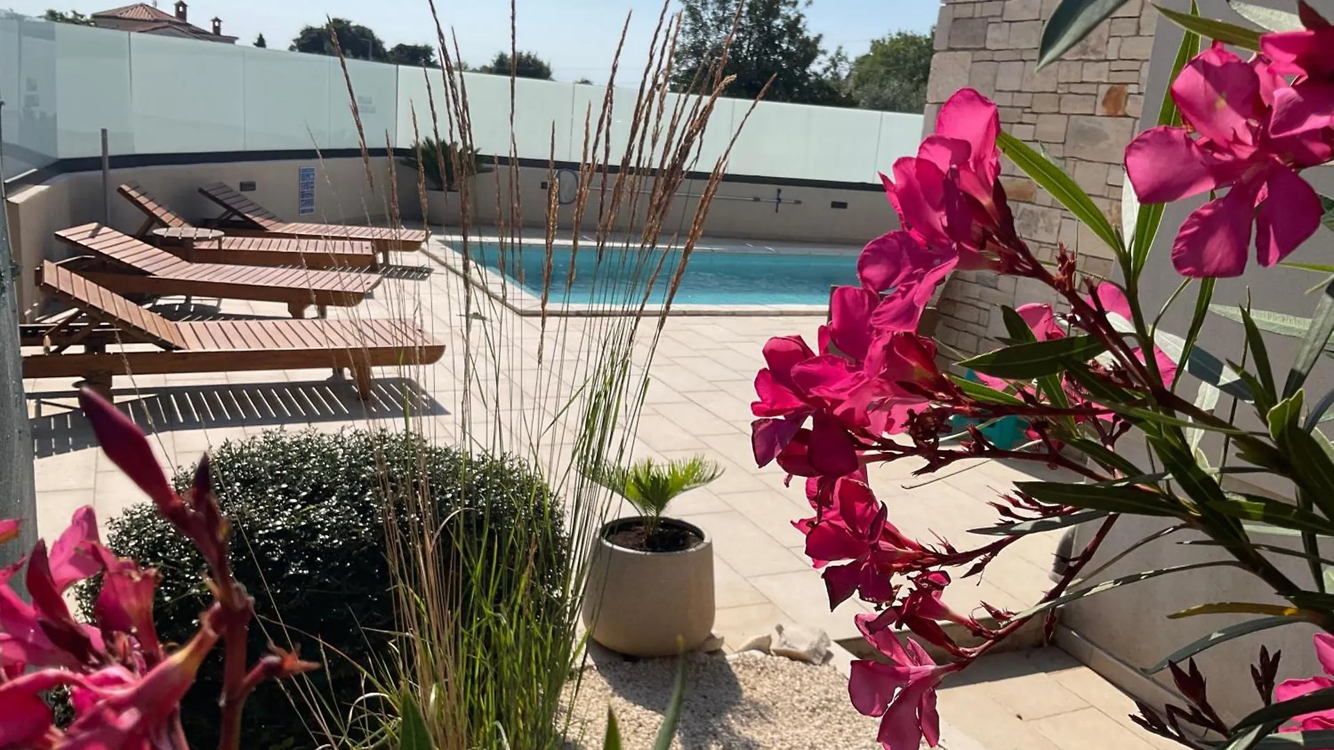 Villa Moderne Istrische Steinvilla - 4 Sterne Mit Privatem, Beheizbaren Pool & Meerblick Kavran
